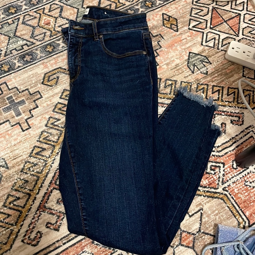 Size 2/26 loft frayed hem jeans